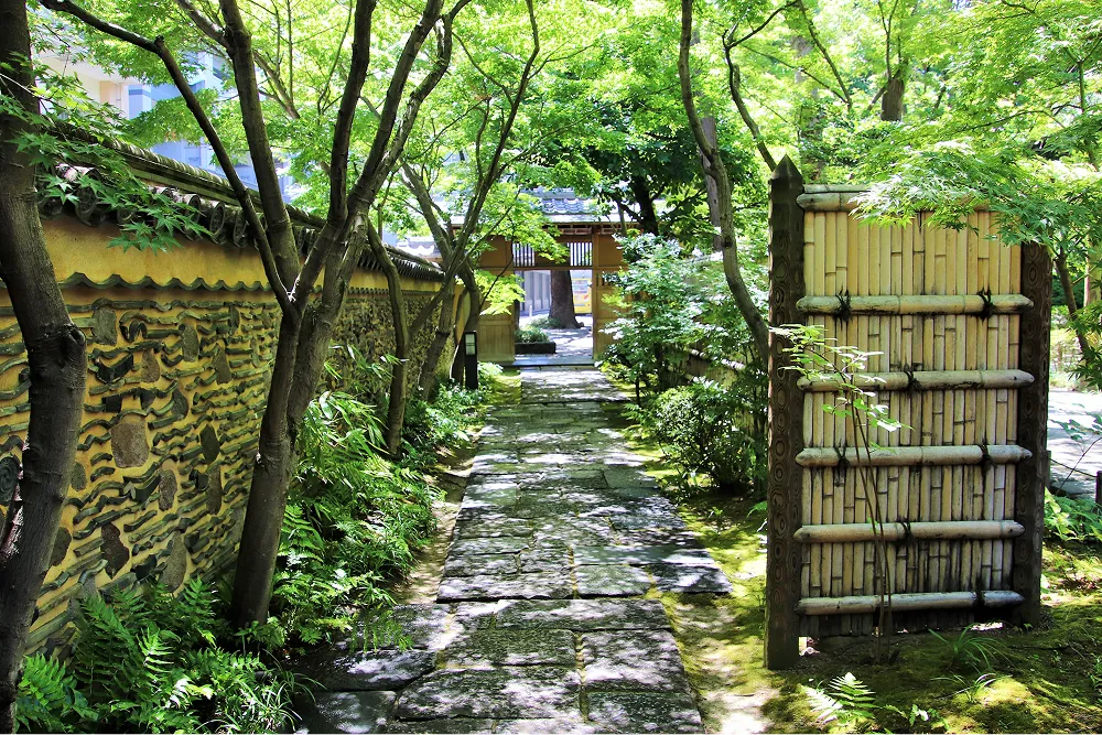 楽水園｜静寂に包まれる日本庭園